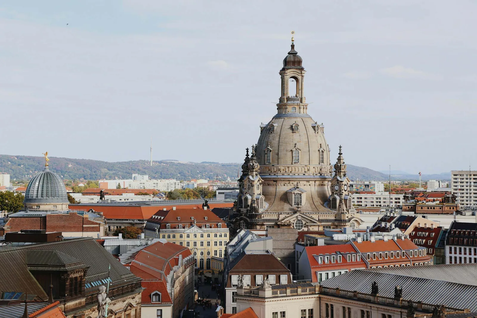 Facility Management Dresden – NEUBO Niederlassung und Betreuungsgebiet Sachsen Gepflegte Gewerbeimmobilie in Dresden – lokales Facility Management mit Gebäudereinigung und technischer Betreuung durch NEUBO